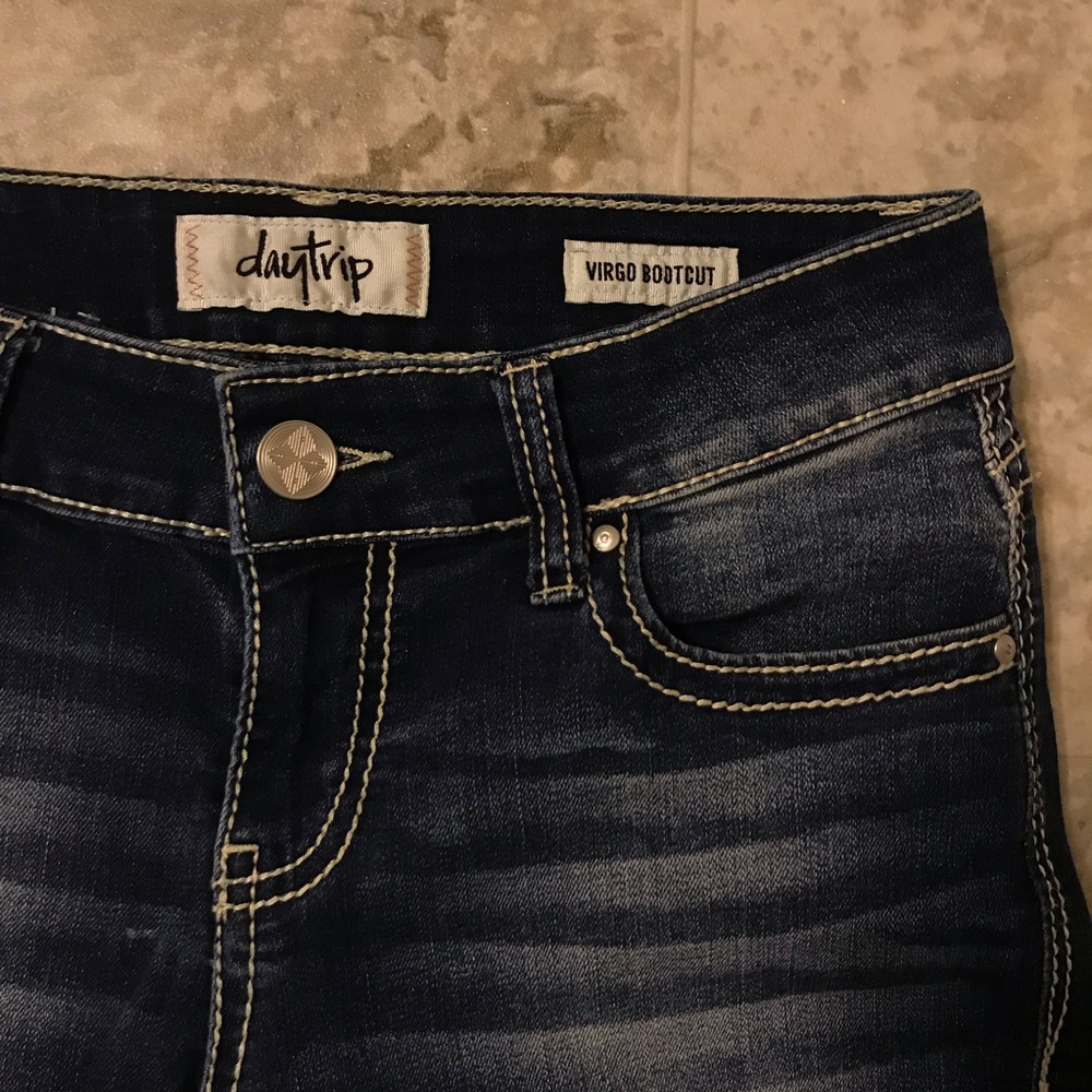 Buckle Jeans